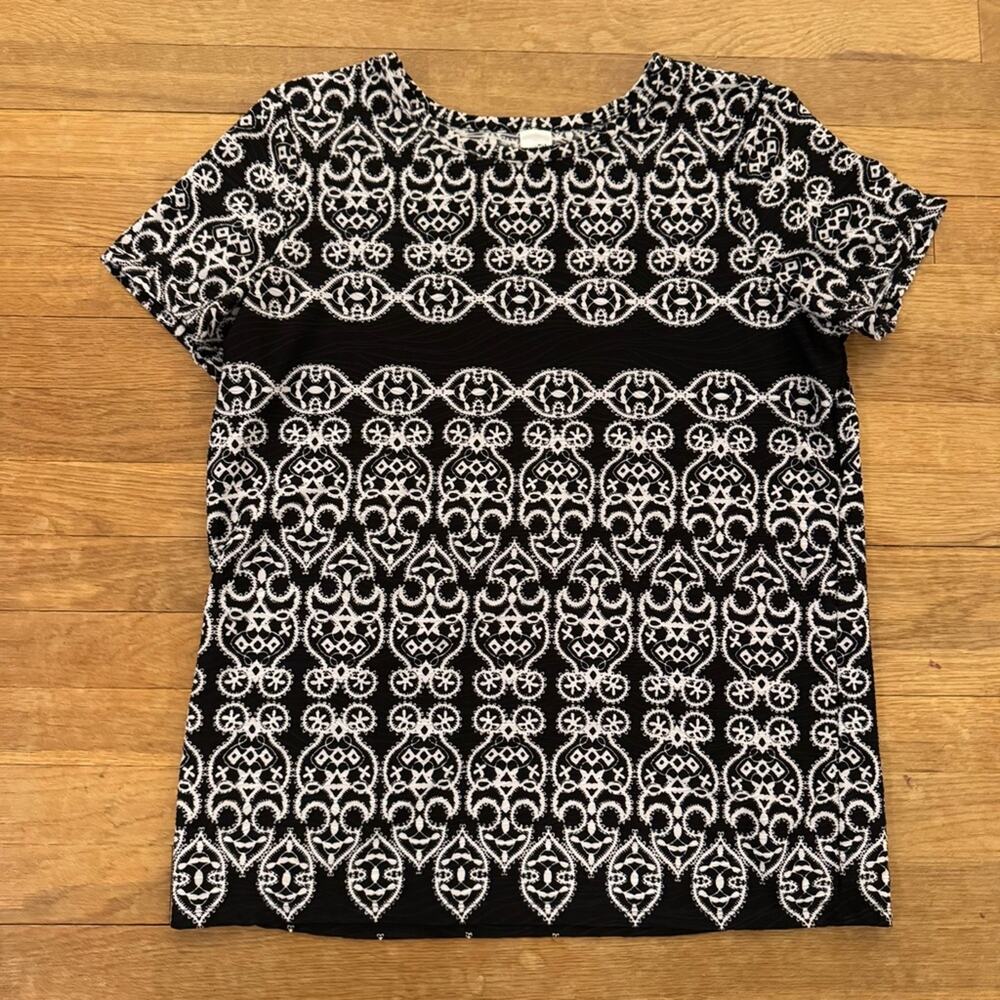 East 5th Women's Stretchy Textured Top with Soutache Design Size Large L
 b60